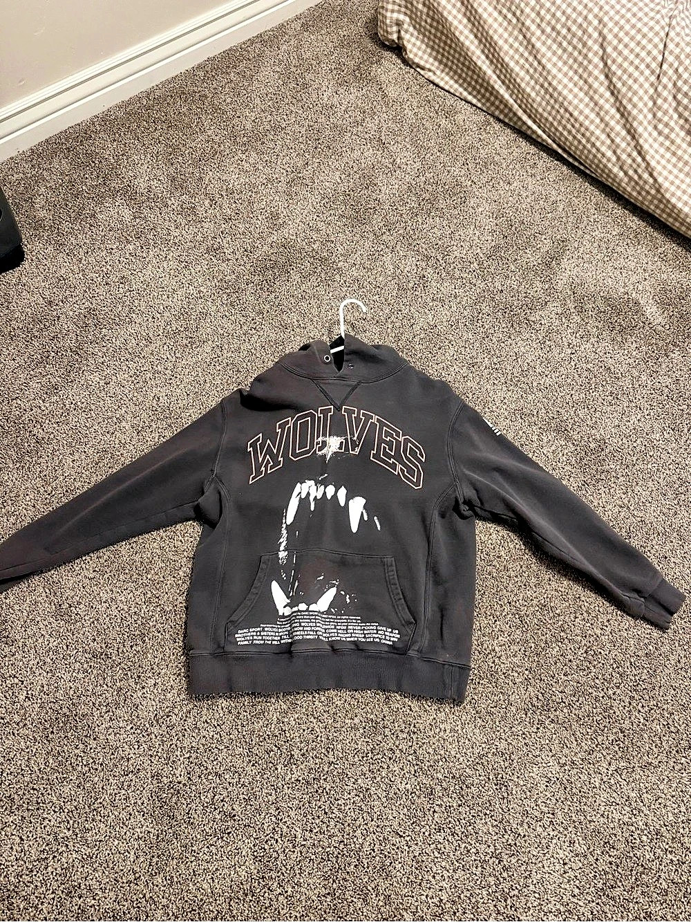 Darc sport women’s Graphic Hoodie size small